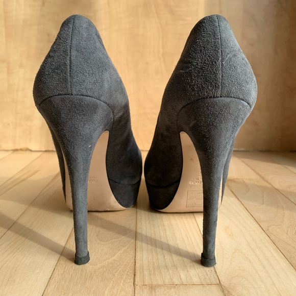 Miu Miu grey platform heels - Picture 3 of 4